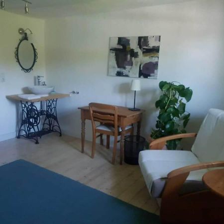 Aeltestes Haus In Quentel - Ferienwohnung 1 Mit Kleinem Garten Hessisch Lichtenau Bagian luar foto